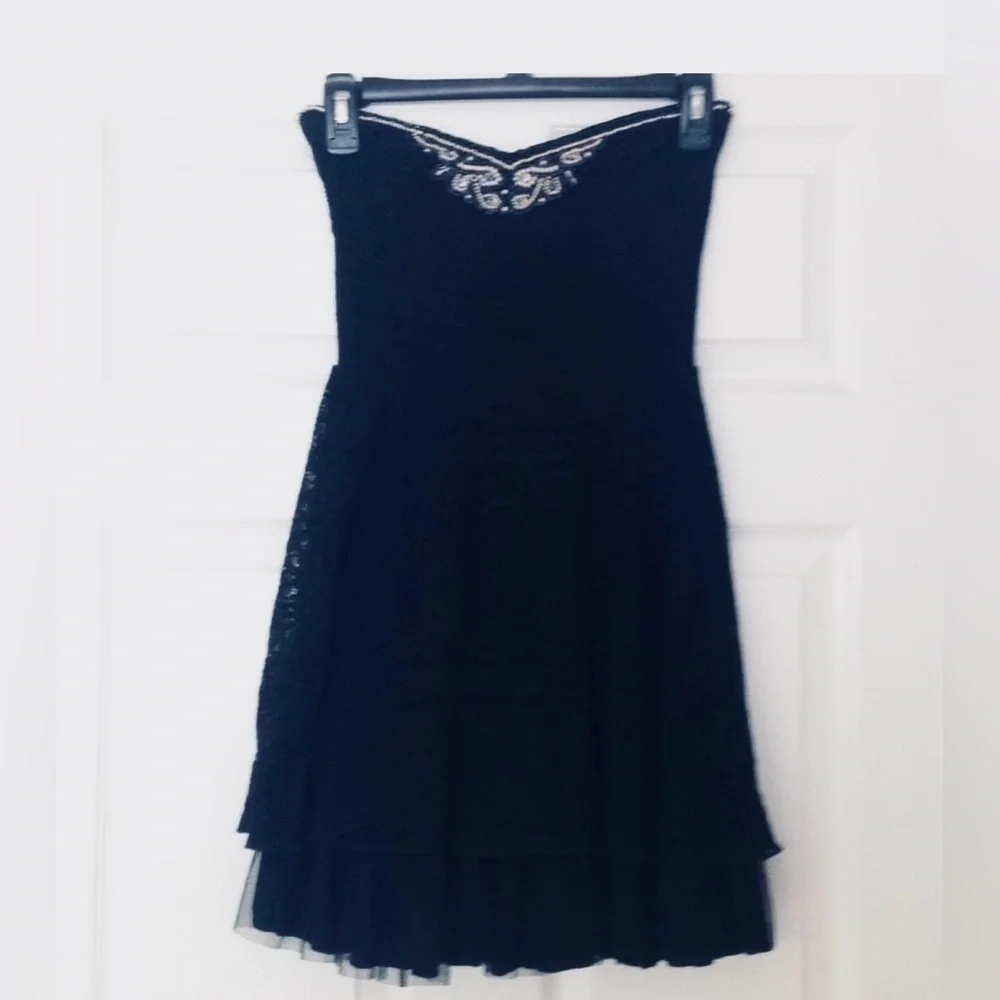 EUC 🌸 Free People Black Strapless Lace & Tulle Mini Dress | Feminine Boho Chic ✨ - Picture 1 of 6